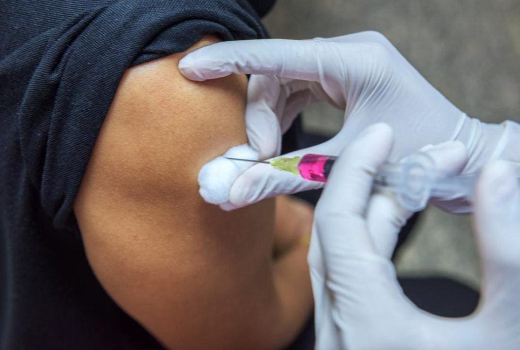 pemberian vaksin rabies kepada pasien post-exposure
